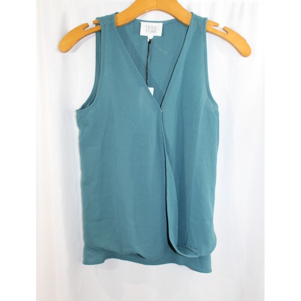 NWT Olive and Oak Womens True Teal Sleeveless Surplice Blouse XS
